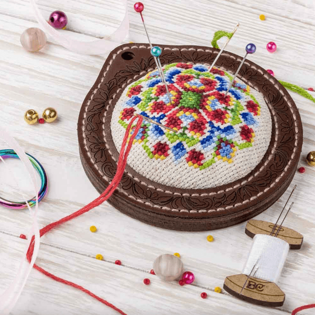 Pin Cushion Needlecraft Kit - Needle Storage Pin By Woodland Crafts